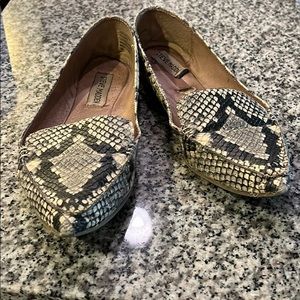 Steve Madden Leather Flats